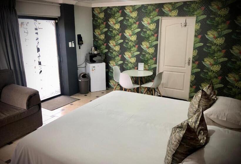 Номер Стандарт Трехместный, Modern Goldfields Apartments