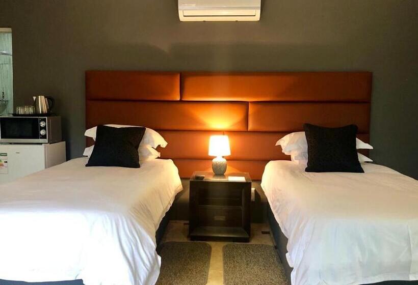 Номер Стандарт Трехместный, Modern Goldfields Apartments