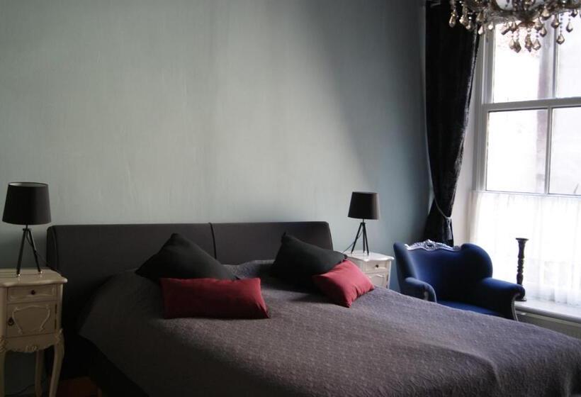 Номер Deluxe, De Zevenster Gevestigd Aan De Winkelstraat