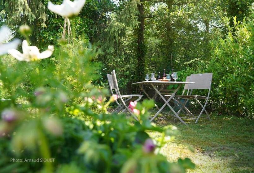 Номер Deluxe, Le Jardin Des Biches