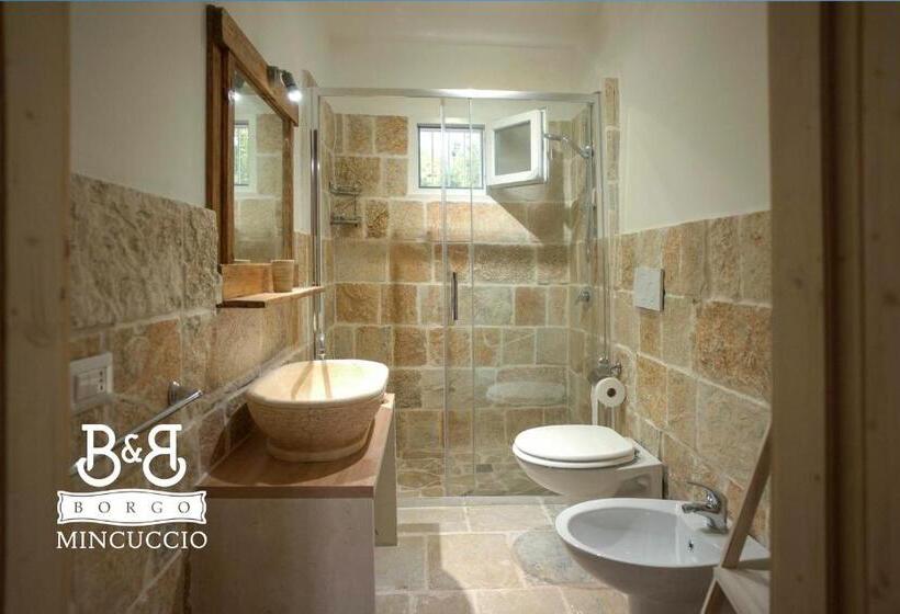 اتاق سوپریور با تخت بزرگ, Borgo Mincuccio