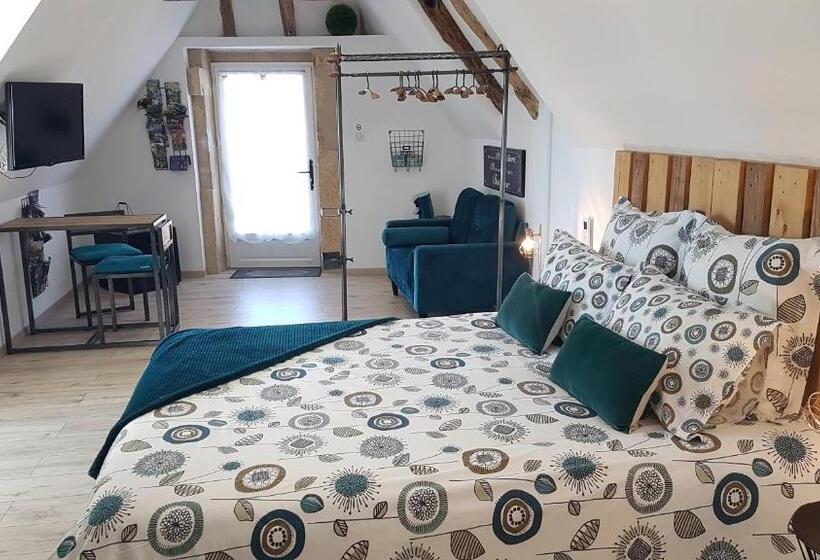 Номер Стандарт Вид на Бассейн, Le Clos Des Etoiles B&b