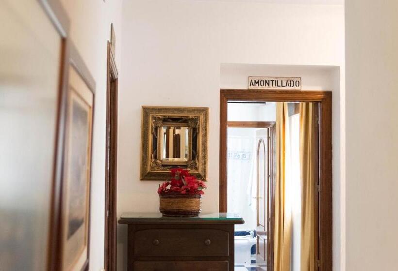 Люкс, Boutique House Lujopobre