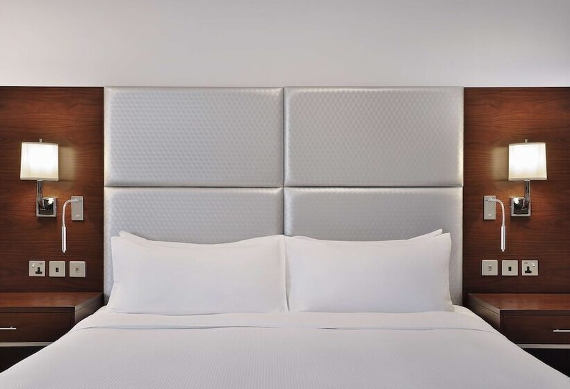 带双人床的标准工作室, Hilton Dubai The Walk