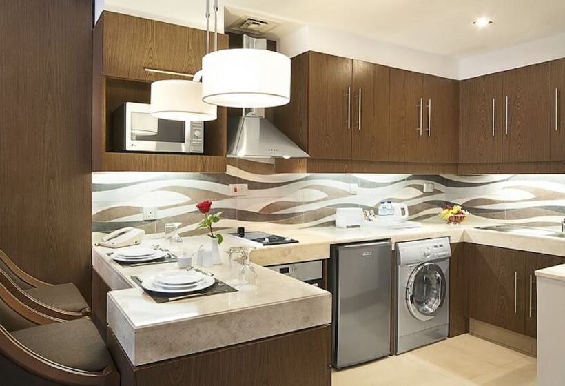 Люкс Премиум, Oaks Liwa Executive Suites