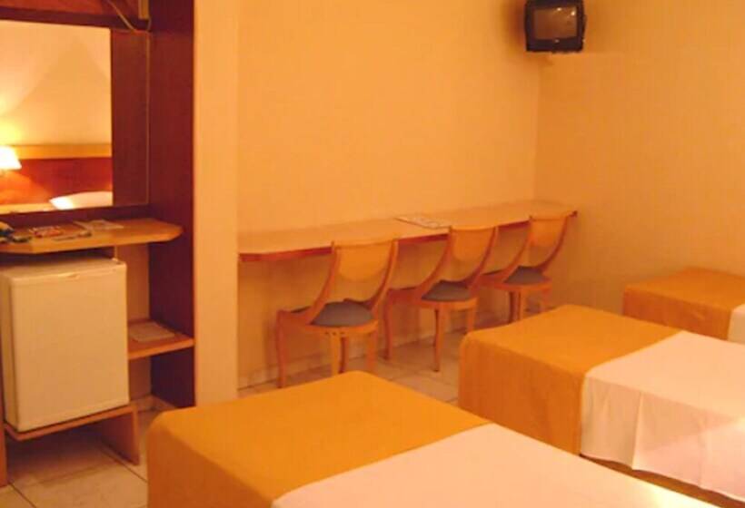 غرفة ديلوكس ثلاثية, Plaza Bittar