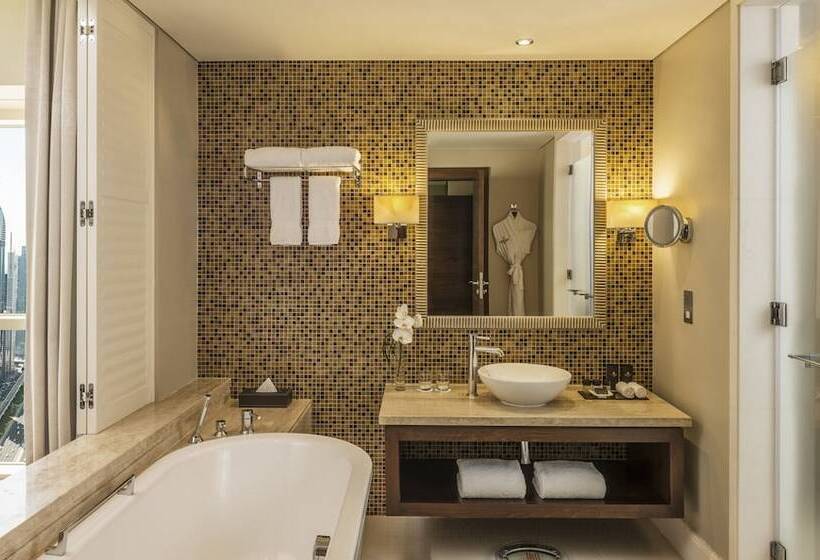 高级客房, The Tower Plaza Hotel Dubai