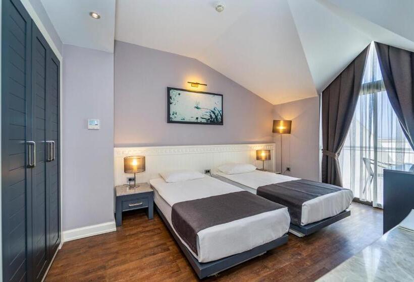 스탠다드 트리플 룸 풀장 전망, Jiva Beach Resort   All Inclusive