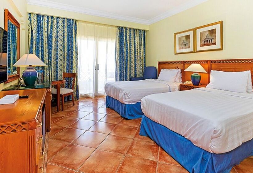 اتاق سوپریور با چشم‌انداز جانبی دریا, Old Palace Resort Sahl Hasheesh