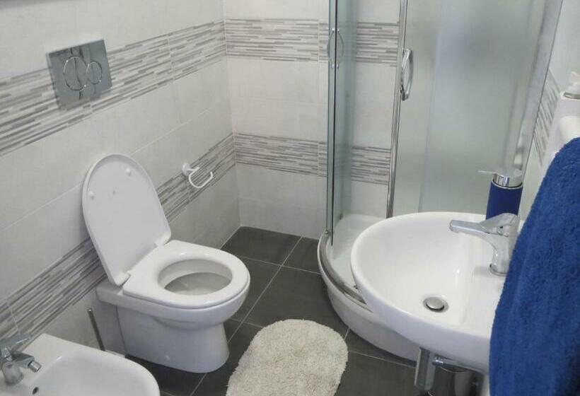 Standard Triple Room with Terrace, Creuza De 5 Terre