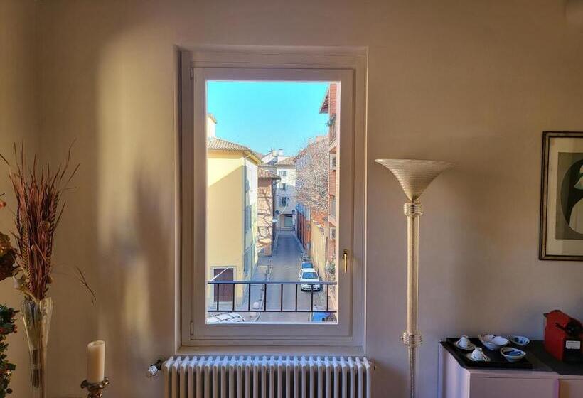 سوییت, B&b Griffoni 7