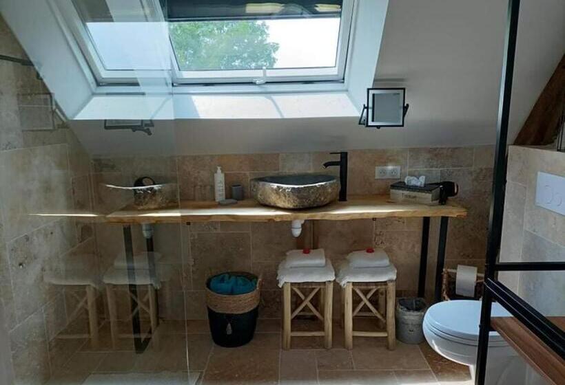 Номер Deluxe с Балконом, La Maison Bleue