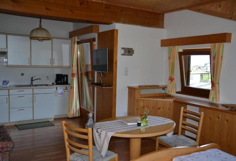 آپارتمان 1 خوابه, Burggräflerhof