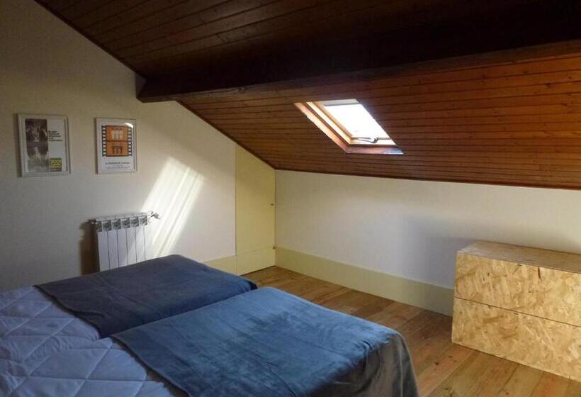 Quarto Estandar Banheiro Compartilhado, Canvas Atelier Hostel