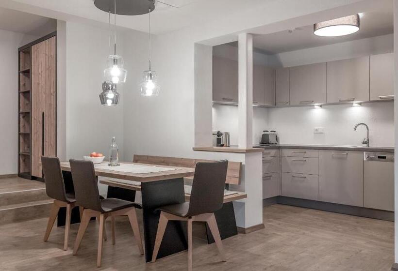 Apartamento 1 Dormitório Vista Jardim, Corso Living