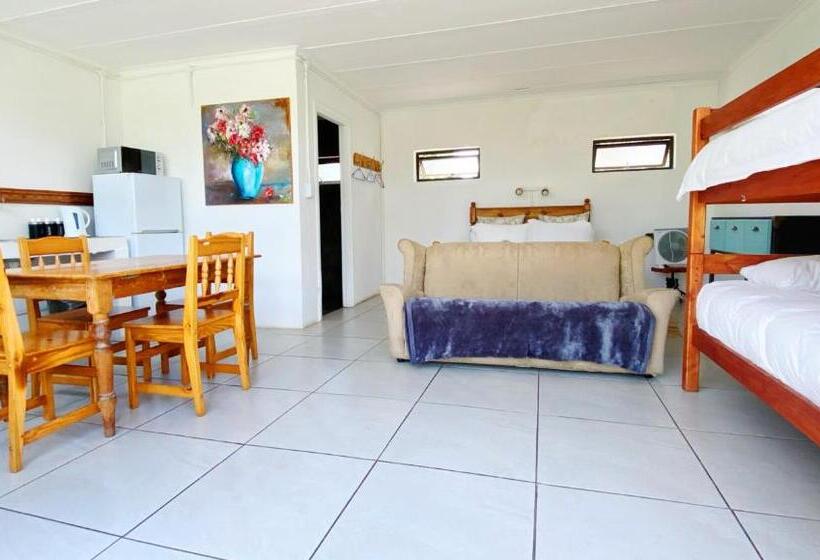 Quarto Quádruplo Estandar, Collett House And Lavender Cottage