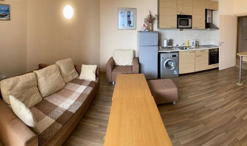 Апартаменты 1 Спальня Вид на Море, First Line Apartment At Obzor