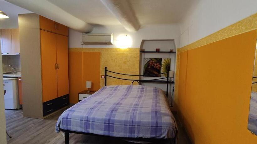 استودیوی استاندارد, Affittacamere In Piazzetta Da Vasco