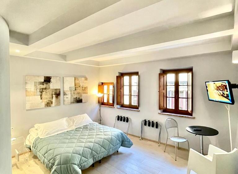 اتاق لوکس با چشم‌انداز شهر, Guesthouse Via Di Gracciano   Adults Only