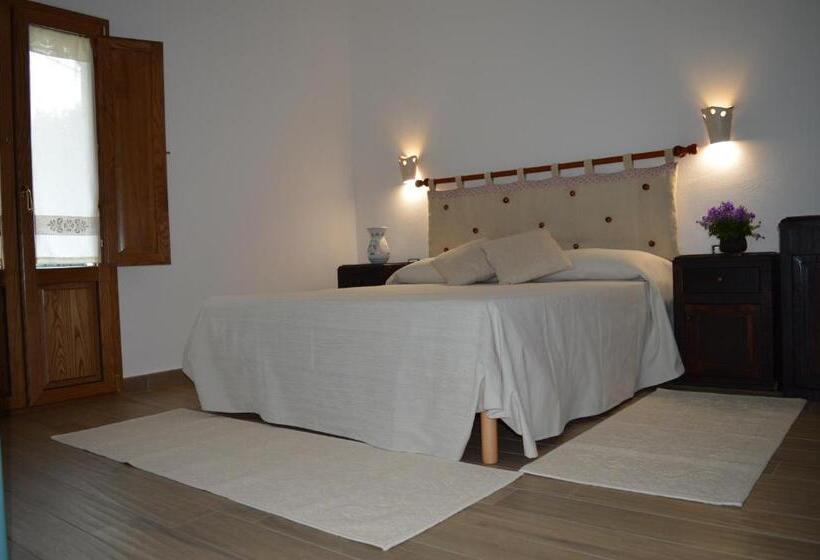 Четырехместный Номер Стандарт с Балконом, Agriturismo S Orgiola