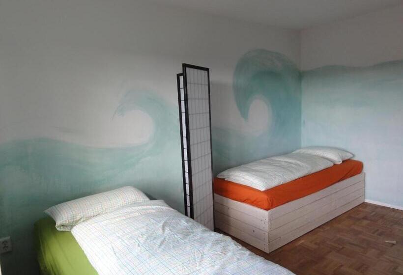Четырехместный Номер Стандарт, Peanuts Hostel & Meer