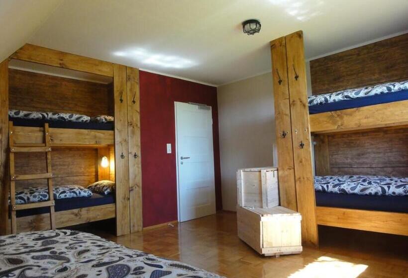 Семейный Номер, Peanuts Hostel & Meer