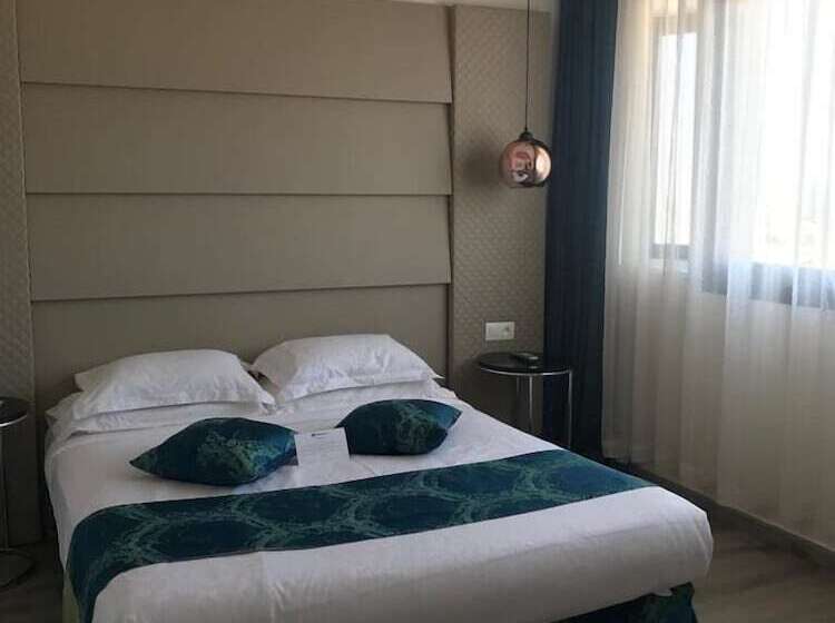سوییت جونیور, Colombe