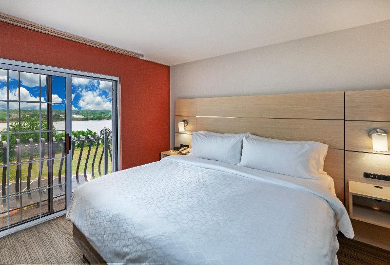 Номер Стандарт Вид на Реку, Holiday Inn Express Hotel And Suites Jenks, An Ihg