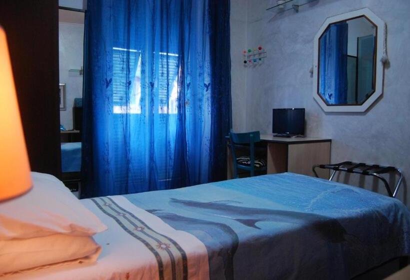 اتاق استاندارد یک تخته با سرویس بهداشتی مشترک, Casa Mama Guesthouse