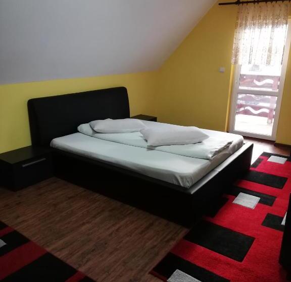 Трехместный Номер Стандарт с Балконом, Pension, Camping & Biker Station Zur Deutschen Eiche