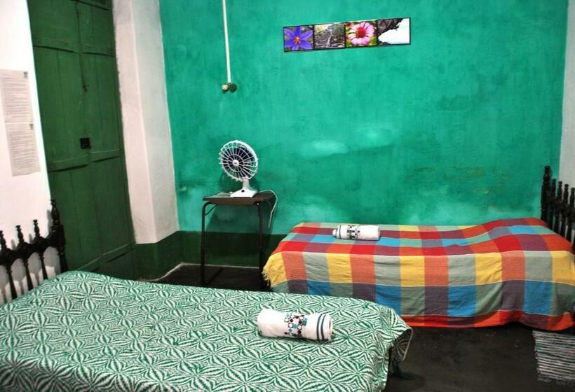 Quarto Triplo Estandar, Abrigo De Montanha Xique Xique