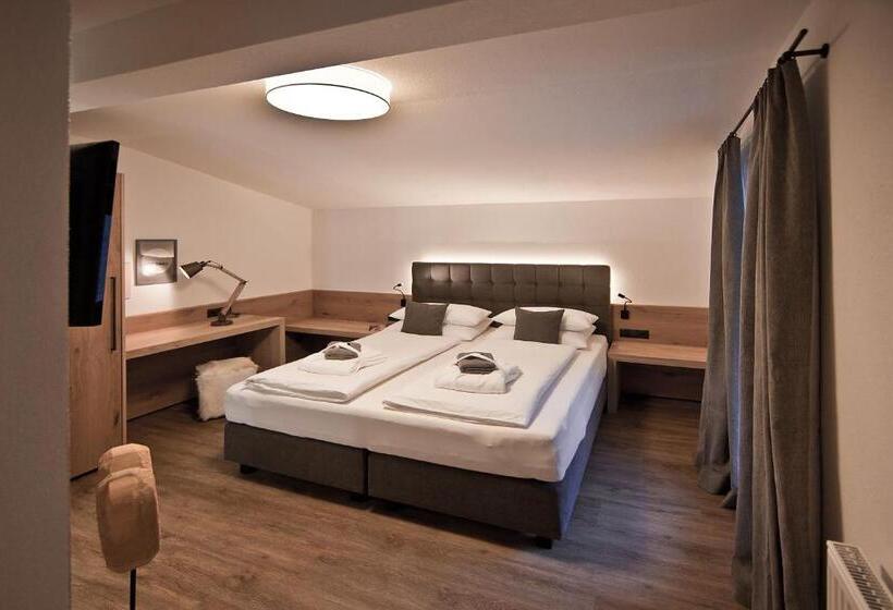 Apartamento Superior 1 Dormitório, Villa Michaela