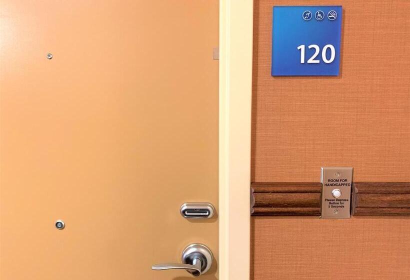 اتاق استاندارد با تخت بزرگ برای معلولان, Holiday Inn Express Fresno Northwest   Herndon, An Ihg