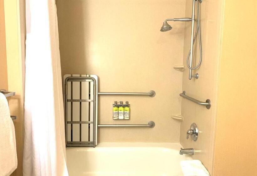 Номер Стандарт, Holiday Inn Express Fresno Northwest   Herndon, An Ihg