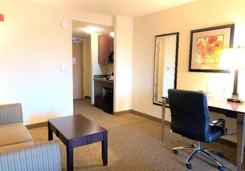 Люкс Кровать Кинг, Holiday Inn Express Fresno Northwest   Herndon, An Ihg