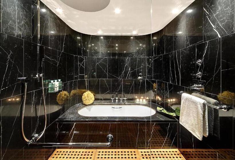 Номер Deluxe, Bulgari Hotel London