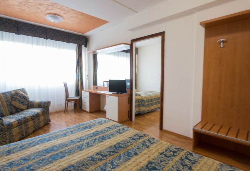 غرفة عائلية, Airmotel
