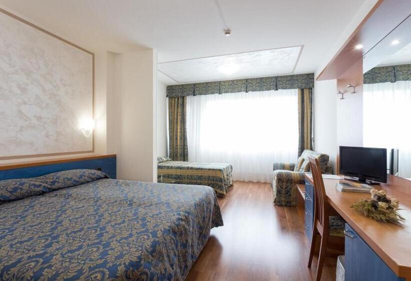 Номер Стандарт Трехместный, Airmotel