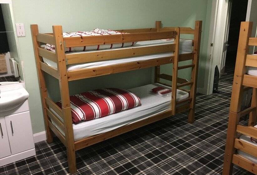 Quarto Quádruplo Estandar, Chase The Wild Goose, By Fort William