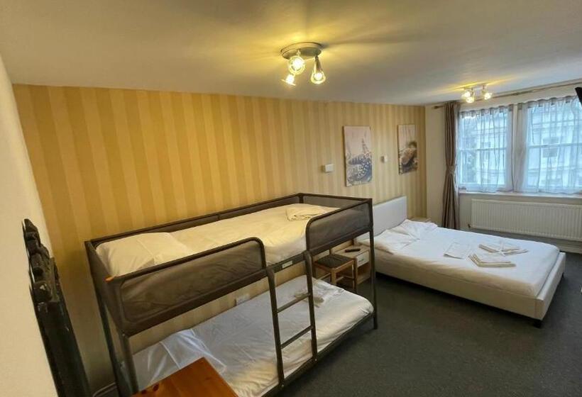 Номер Стандарт Трехместный, Carlton Court Hotel Eastbourne