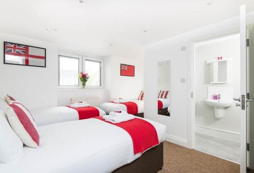Номер Стандарт Трехместный, Hamptons Brighton