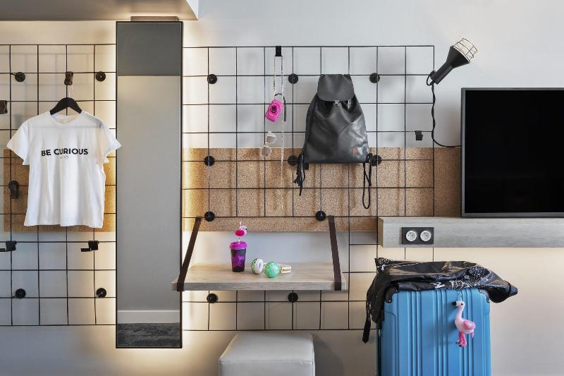 Номер Стандарт, Moxy Amiens