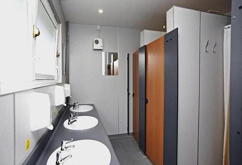 اتاق استاندارد سه تخته با سرویس بهداشتی مشترک, Inveraray Hostel