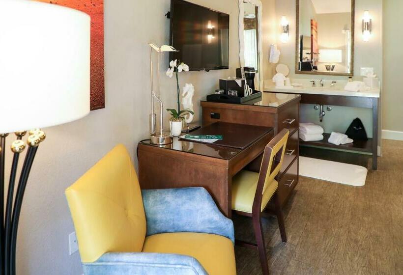 Büyük Çift Kişilik Yataklı Delüks Oda, Almond Tree Inn  Adults Only