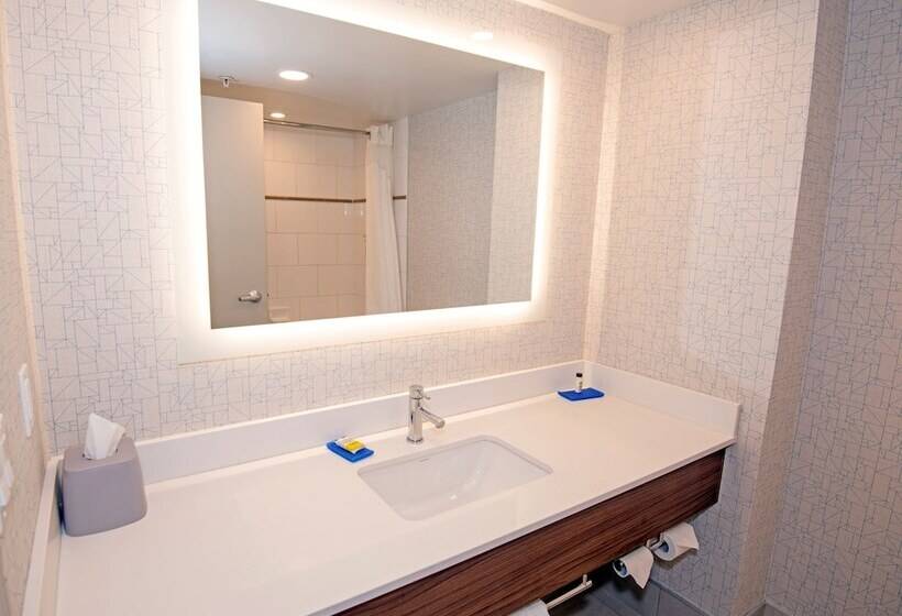 Номер Стандарт, Holiday Inn Express Hotel & Suites Hinton, An Ihg