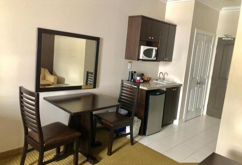 Стандартный Номер Кровать Кинг, Ramada By Wyndham Cold Lake