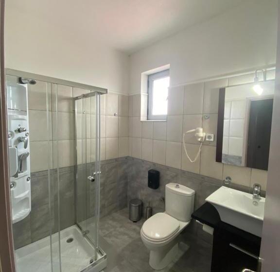 豪华三人间, Sozos Inn Hotel Vonitsa