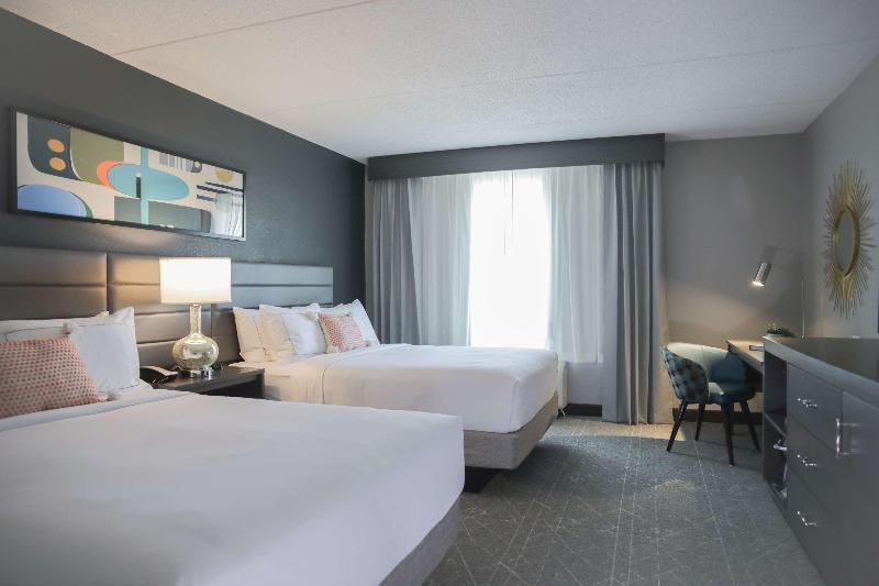 Номер Стандарт Адаптированный для Инвалидов, The Rewind West Des Moines, Tapestry Collection By Hilton