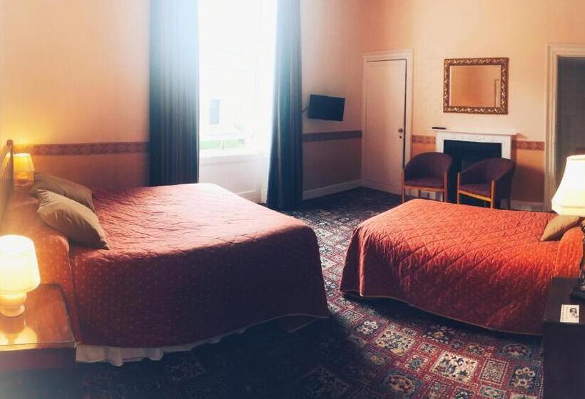 Номер Стандарт Трехместный, Averon Guest House