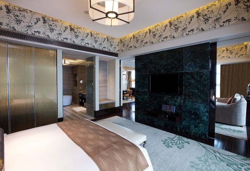 Люкс Клуб, Crowne Plaza Hefei, An Ihg